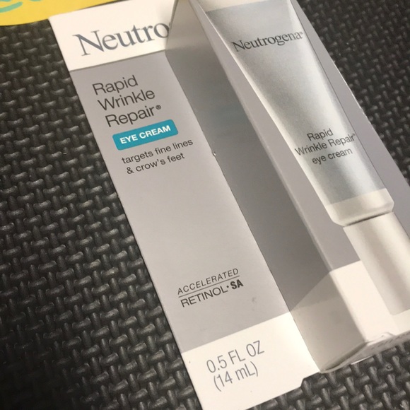 Neutrogena Rapid Wrinkle Repair Eye Cream - Picture 3 of 4